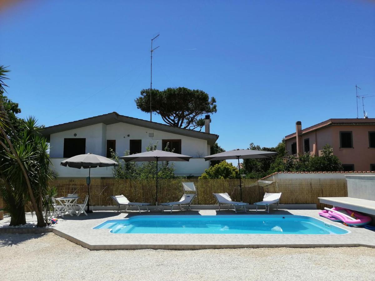 Villa Kinga Anzio Bagian luar foto